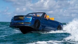 Read more about the article The Most Innovative Personal Watercraft in Miami